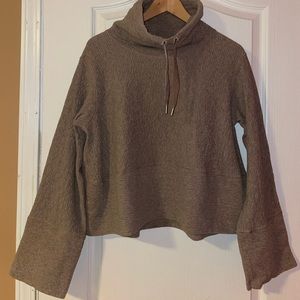 Selling sable sweater size XS/S from Lululemon.